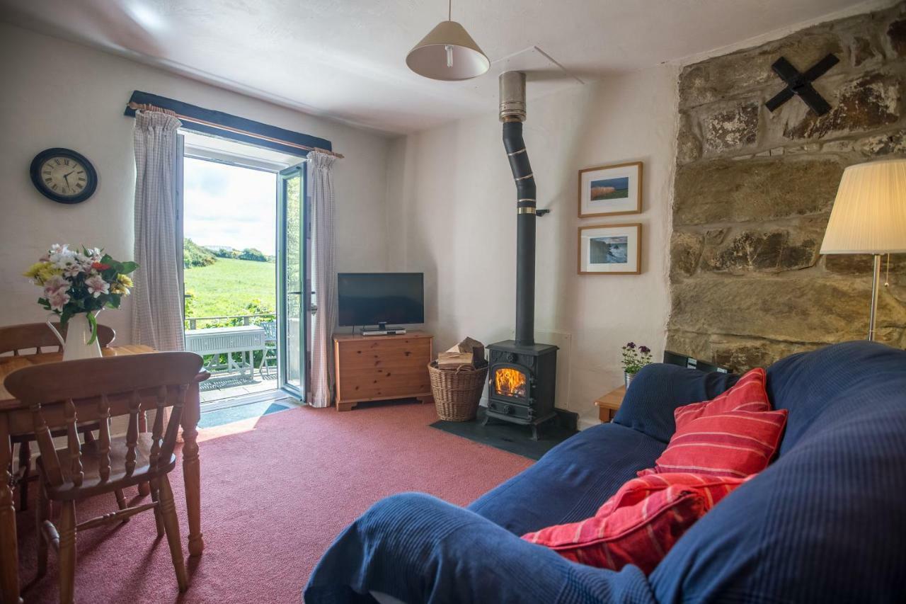 Moylgrove Cwm Connell Coastal Cottages المظهر الخارجي الصورة